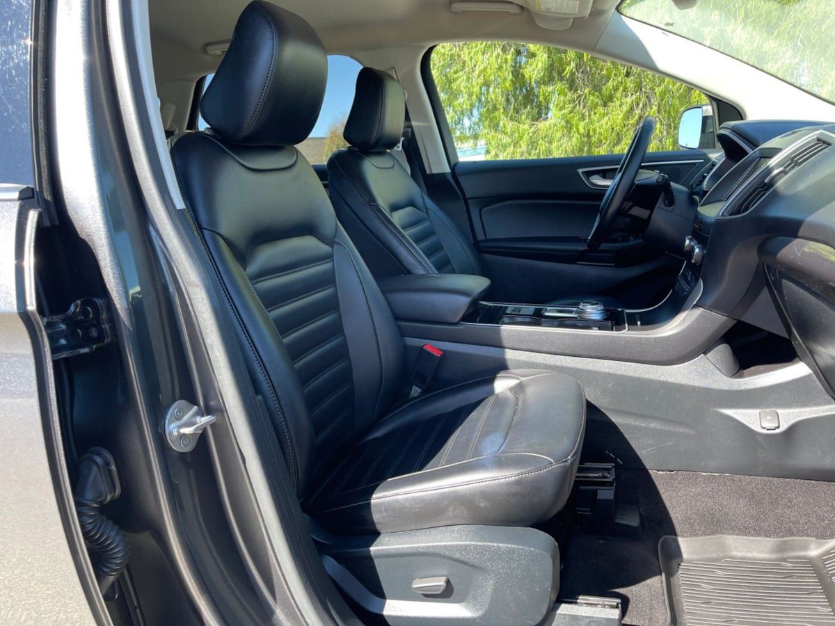 Used 2020 Ford Edge SEL AWD/4WD image 22