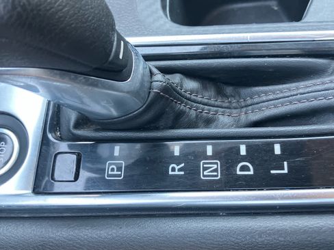 Used 2021 Nissan Sentra SV FWD image 16