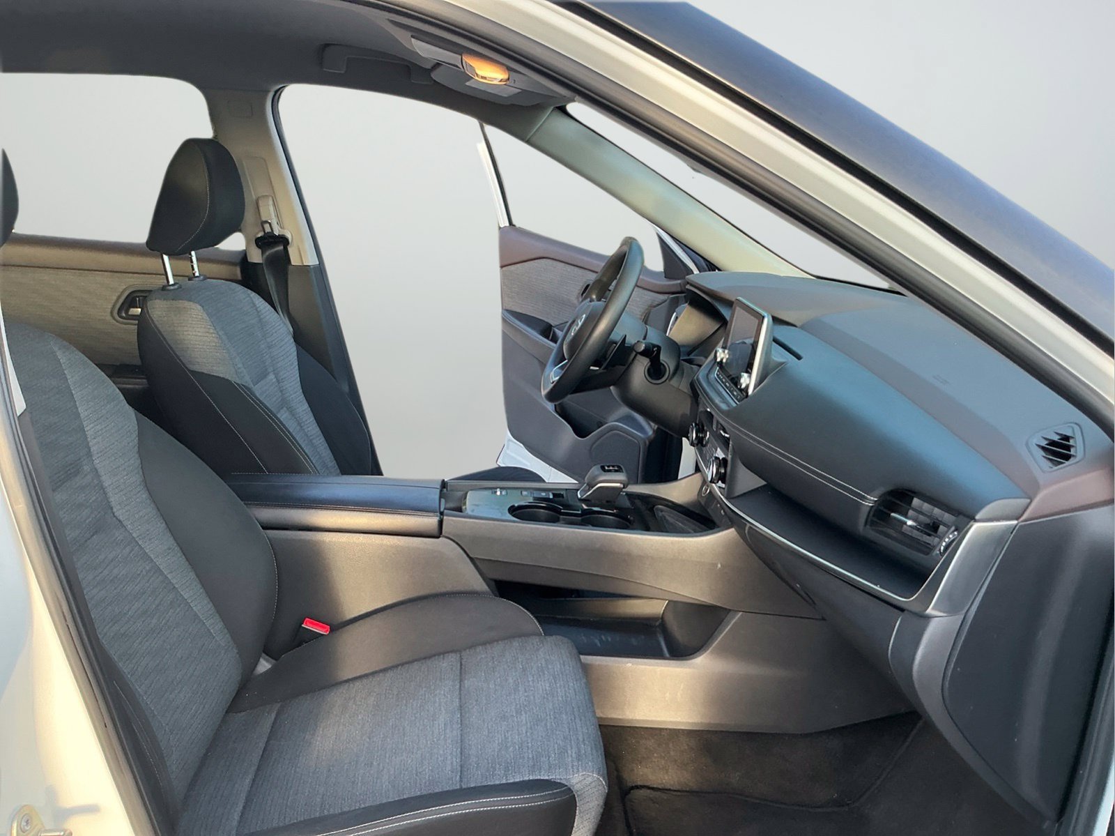 Certified 2021 Nissan Rogue S FWD image 14
