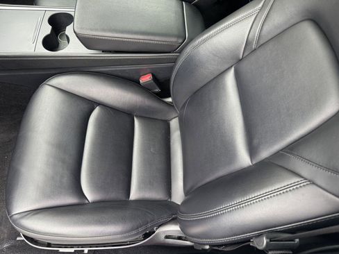 Used 2023 Tesla Model 3 Standard Range image 14