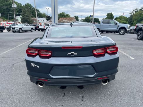 Used 2021 Chevrolet Camaro LT RWD image 6