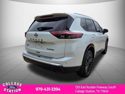 Used 2024 Nissan Rogue Platinum w/ Platinum Premium Package FWD image 4