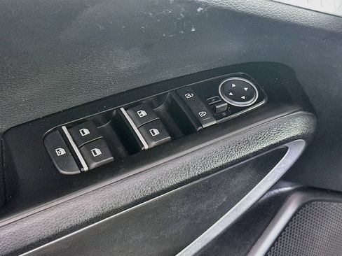 Used 2021 Kia Soul LX FWD image 16