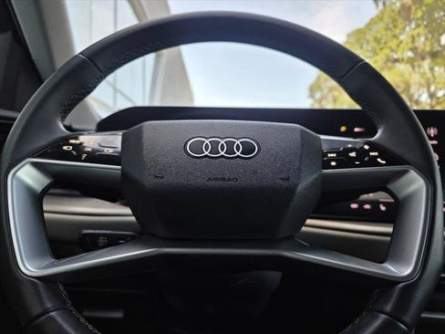 Certified 2025 Audi Q5 Premium w/ 19" Wheel Package AWD/4WD image 30