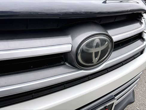 Certified 2019 Toyota Highlander XLE AWD/4WD image 29