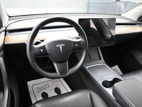 Used 2023 Tesla Model Y Long Range AWD/4WD image 28
