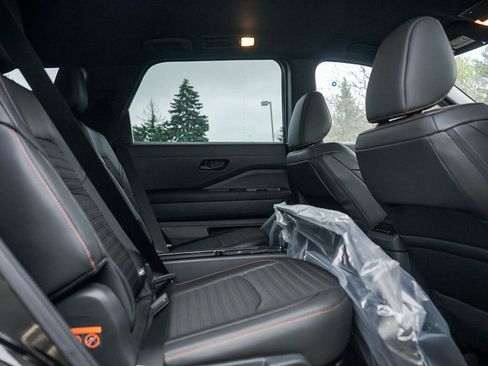 New 2025 Nissan Pathfinder Rock Creek image 13