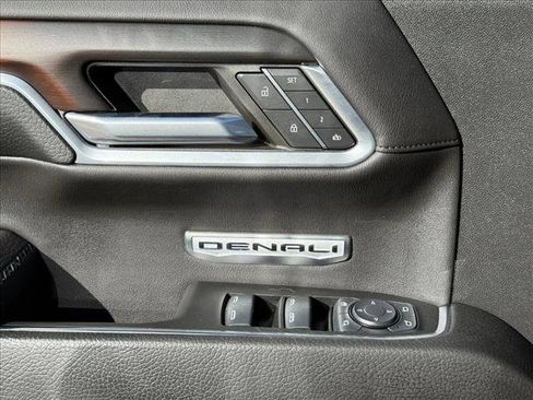 Used 2024 GMC Sierra 1500 Denali AWD/4WD image 25