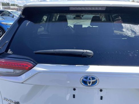 Used 2021 Toyota RAV4 XLE Premium image 31