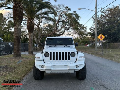 Used 2019 Jeep Wrangler Unlimited Sport S image 9