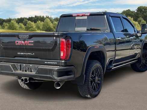 Used 2022 GMC Sierra 2500 Denali w/ Denali Black Diamond Edition image 12