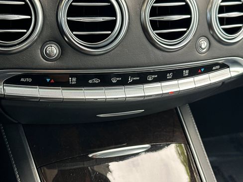 Used 2019 Mercedes-Benz S 560 4MATIC Coupe image 28