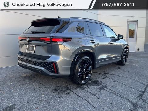 New 2026 Volkswagen Tiguan SE R-Line image 7