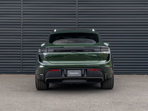 New 2026 Porsche Macan Turbo Electric AWD/4WD image 7