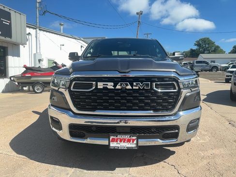 Used 2025 RAM 1500 Big Horn AWD/4WD image 3
