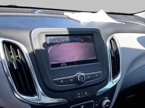 Used 2024 Chevrolet Equinox LS w/ LS Convenience Package FWD image 22