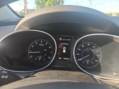 Used 2017 Hyundai Santa Fe Sport w/ 2.0T Ultimate Tech Package 05 FWD image 17
