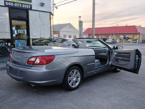 Used 2008 Chrysler Sebring Limited w/ Luxury Group FWD image 16