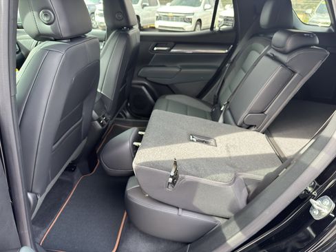 New 2026 GMC Terrain AT4 w/ Technology Package II AWD/4WD image 17
