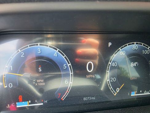 Used 2025 Jeep Grand Cherokee Limited AWD/4WD image 14