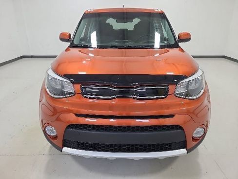 Used 2018 Kia Soul + FWD image 2