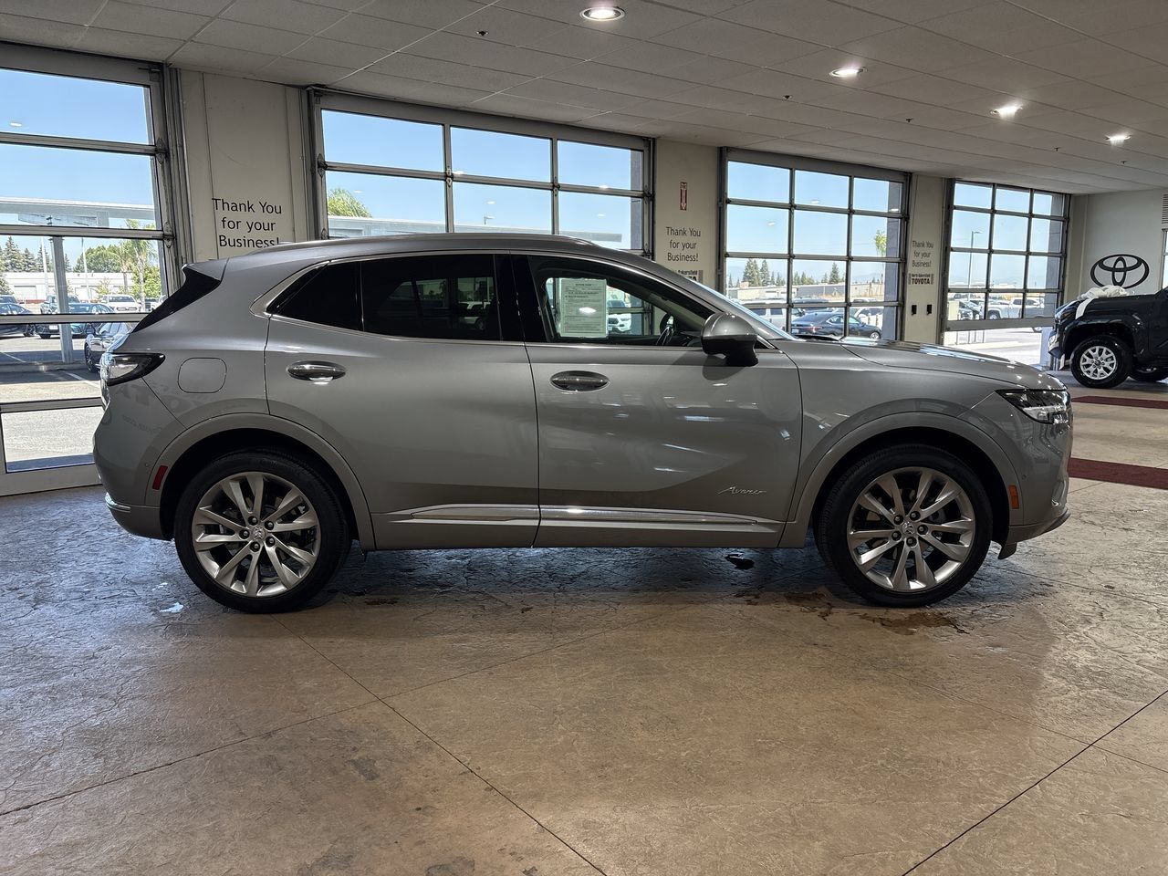 Used 2023 Buick Envision Avenir AWD/4WD image 3