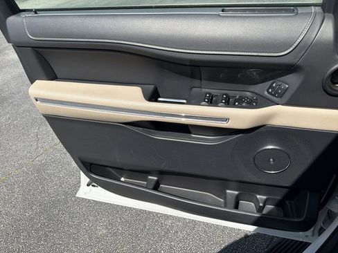 Used 2024 Ford Expedition Max Limited RWD image 26