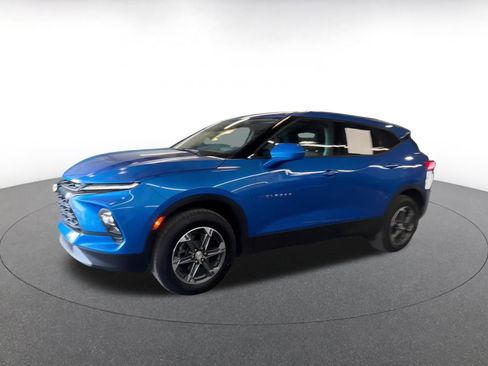 Used 2025 Chevrolet Blazer LT image 8