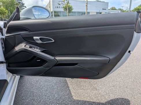 Used 2019 Porsche 718 Boxster RWD image 28