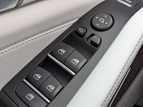 Used 2026 BMW X5 xDrive40i w/ M Sport Package image 15