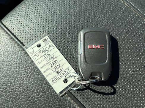 Used 2023 GMC Sierra 2500 Denali w/ Denali Ultimate Package AWD/4WD image 35