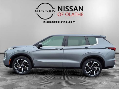 Used 2024 Mitsubishi Outlander SE image 20