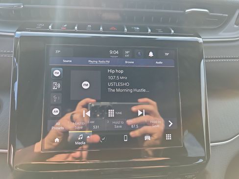 New 2025 Jeep Grand Cherokee Laredo image 4