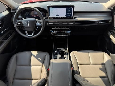 Certified 2023 Lincoln Corsair FWD image 10