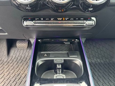 Used 2026 Mercedes-Benz GLB 250 4MATIC image 16