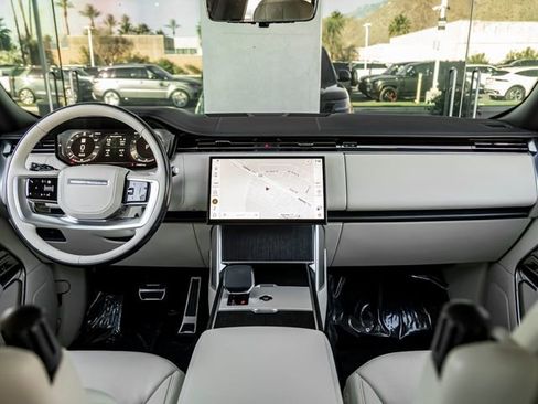 Certified 2024 Land Rover Range Rover Autobiography AWD/4WD image 19