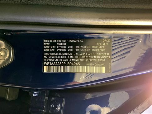 Used 2023 Porsche Macan image 36