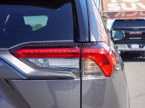 Certified 2022 Toyota RAV4 XLE Premium image 9