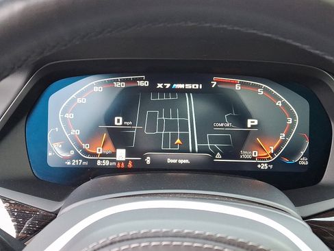 Used 2021 BMW X7 M50i w/ Dynamic Handling Package image 25