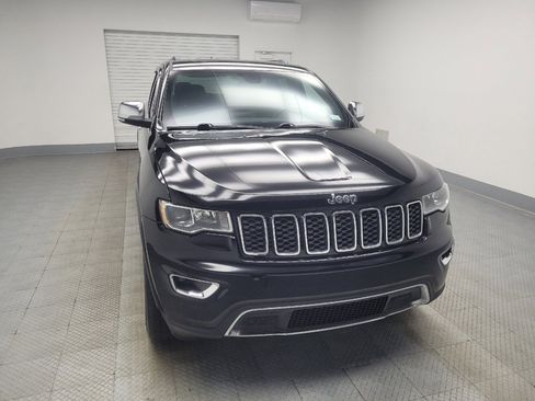 Used 2017 Jeep Grand Cherokee Limited image 14