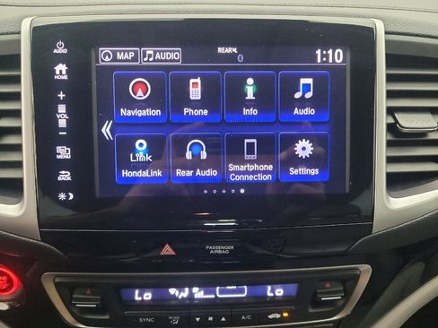 Used 2018 Honda Pilot Touring image 25