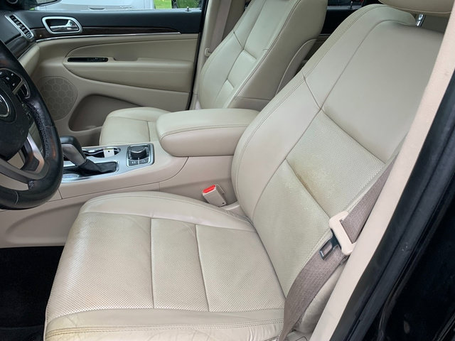 Used 2018 Jeep Grand Cherokee Limited w/ Luxury Group II AWD/4WD image 16