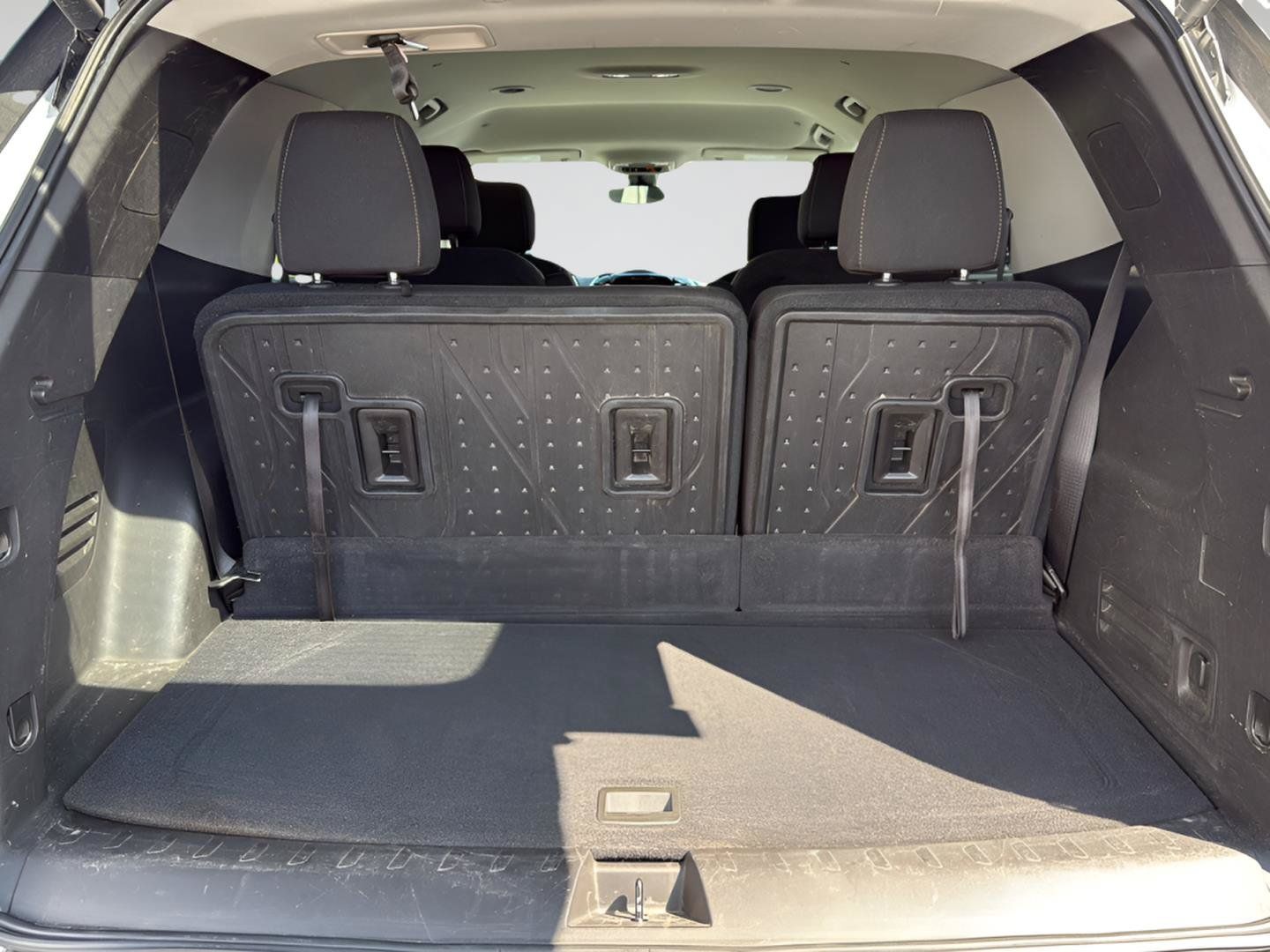 Used 2021 Chevrolet Traverse LT w/ LPO, Floor Liner Package AWD/4WD image 28