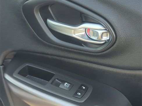 Certified 2020 Jeep Cherokee Limited image 27