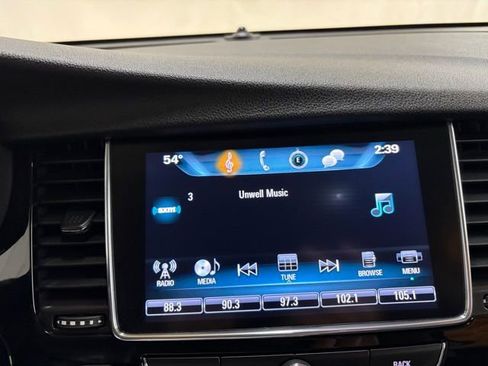 Used 2018 Buick Encore Preferred image 39