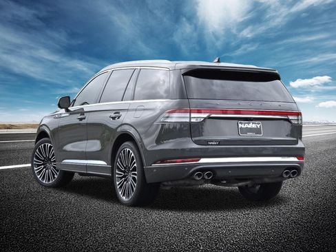 Used 2023 Lincoln Aviator Black Label AWD/4WD image 17