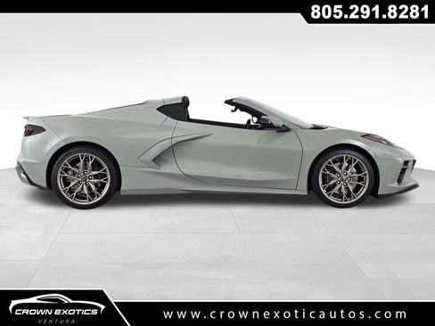 Used 2024 Chevrolet Corvette Stingray Coupe w/ Z51 Performance Package RWD image 10