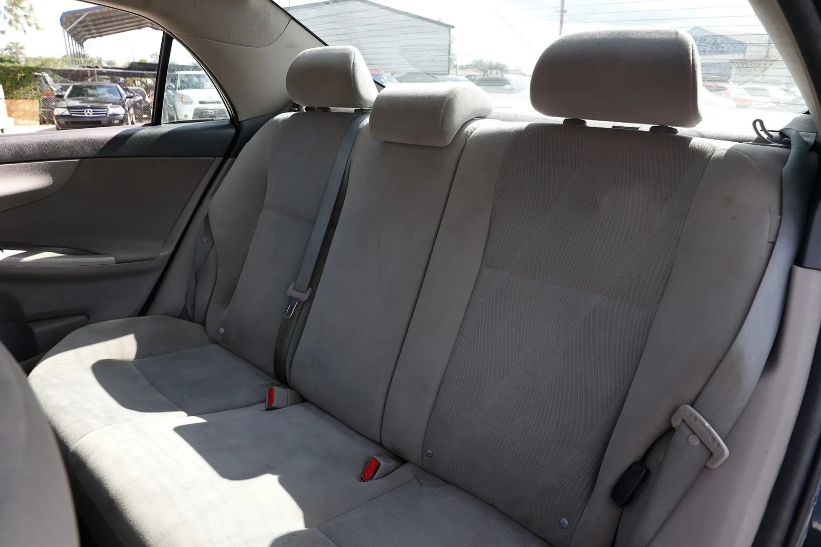 Used 2012 Toyota Corolla LE FWD image 17