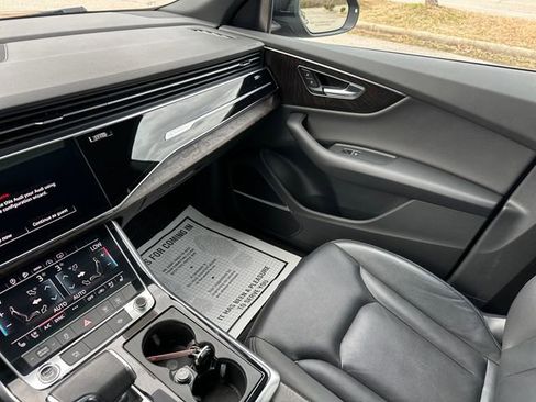 Used 2021 Audi Q8 Premium Plus w/ Premium Plus Package AWD/4WD image 29