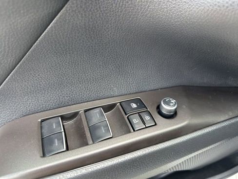 Used 2023 Toyota Camry XSE image 23